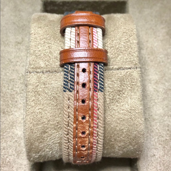 Burberry Women’s Watch main image 8